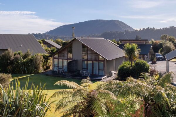 West Coast Motel Lease Opportunity